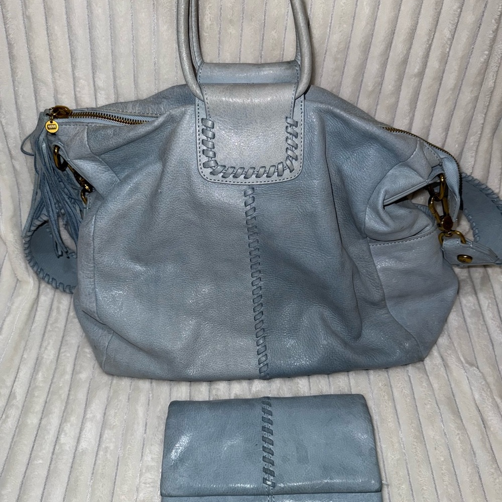 Hobo Sheila purse, light blue with matching wallet